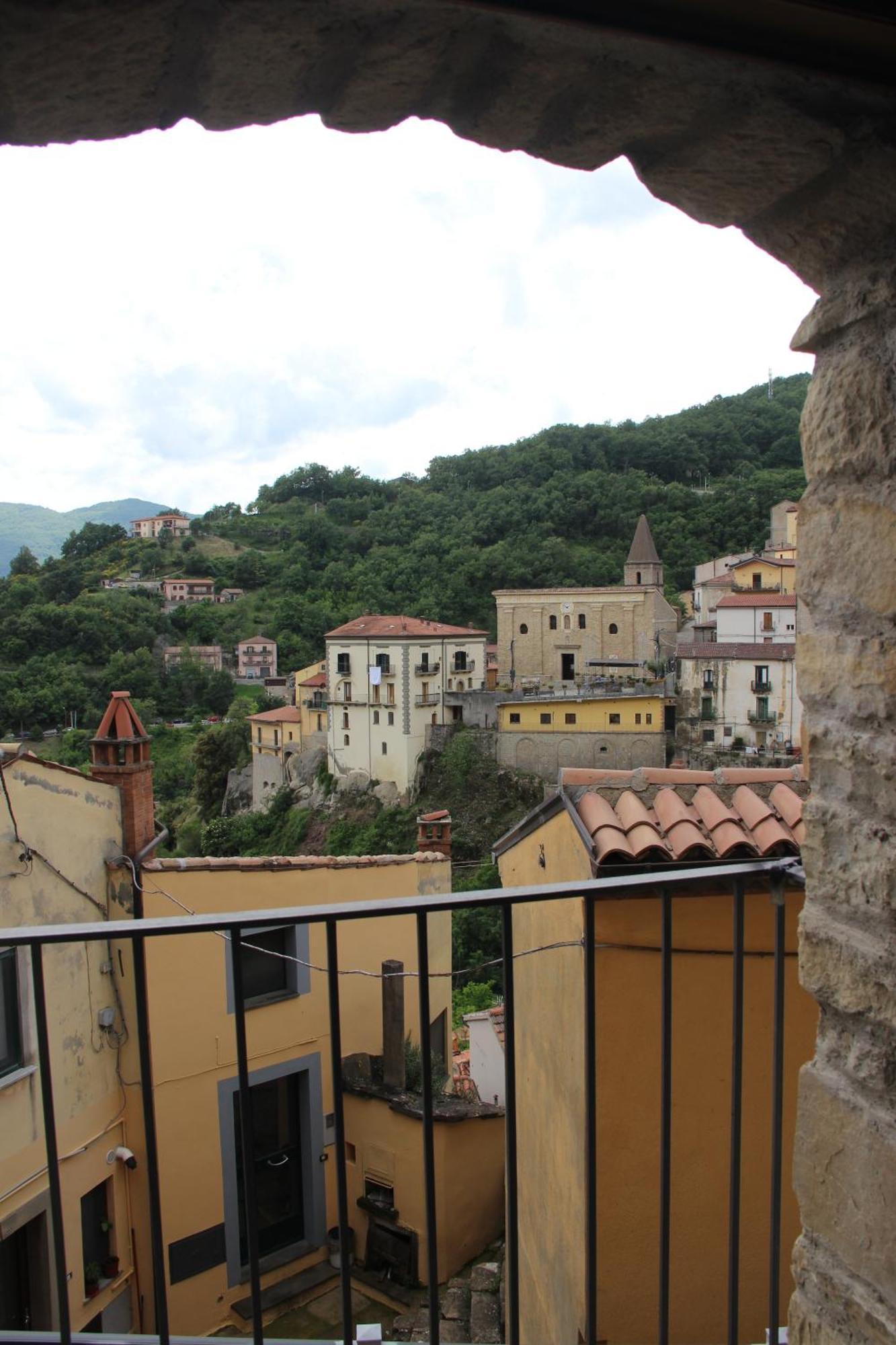 Casa Vacanze Sud E Magia Castelmezzano Exterior photo